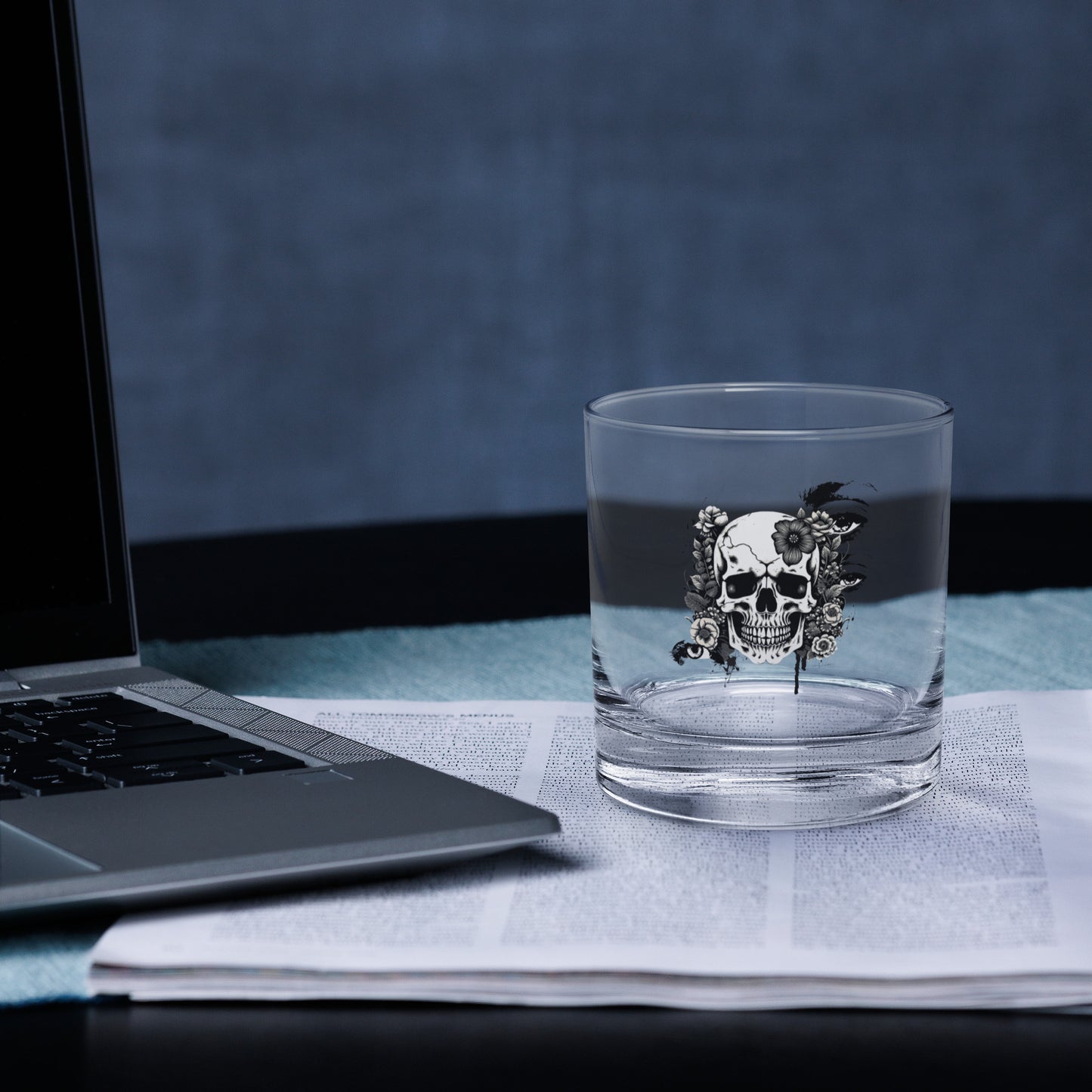 Rocks glass - Black and White Skull Design